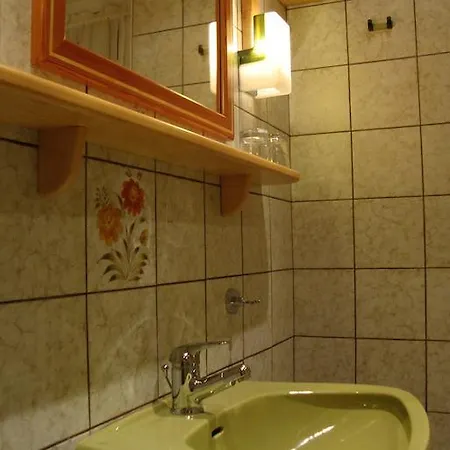 Maria Aichholzer Sankt Jakob im Rosental